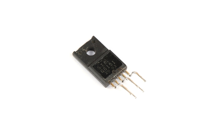 Circuit integrat STRG6151