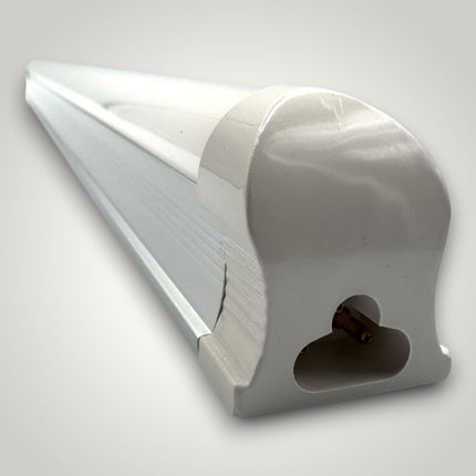 Corp T8 cu LED Interconectabil 8W/6500k/640lm lumina rece 600mm