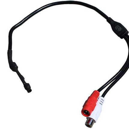 Microfon camera pe fir